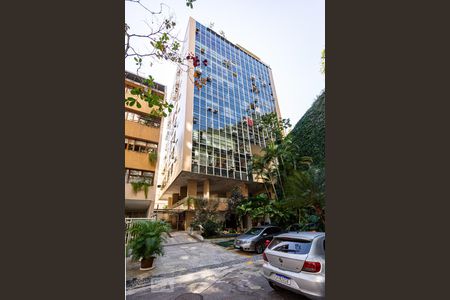 Apartamento para alugar com 135m², 3 quartos e 1 vaga Apartamento para alugar com 135m², 3 quartos e 1 vagaFachada