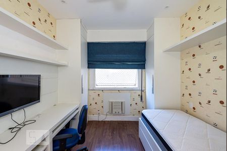 Apartamento para alugar com 135m², 3 quartos e 1 vaga Apartamento para alugar com 135m², 3 quartos e 1 vagaQuarto 3