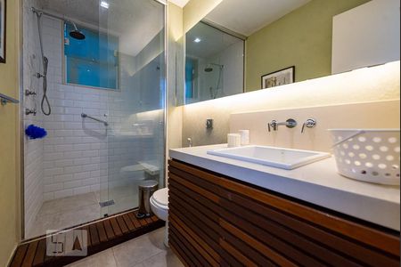 Apartamento para alugar com 135m², 3 quartos e 1 vaga Apartamento para alugar com 135m², 3 quartos e 1 vagaBanheiro Social