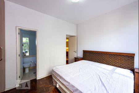 Apartamento para alugar com 135m², 3 quartos e 1 vaga Apartamento para alugar com 135m², 3 quartos e 1 vagaSuíte