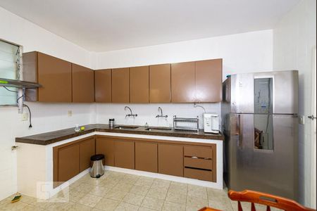 Apartamento para alugar com 135m², 3 quartos e 1 vaga Apartamento para alugar com 135m², 3 quartos e 1 vagaCozinha