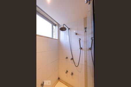 Apartamento para alugar com 135m², 3 quartos e 1 vaga Apartamento para alugar com 135m², 3 quartos e 1 vagaBanheiro da Suíte