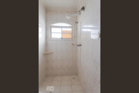 Casa à venda com 450m², 4 quartos e 4 vagasBanheiro da Suite 1