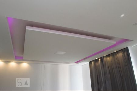 Sala de apartamento para alugar com 2 quartos, 53m² em Jardim Inconfidência, Uberlândia