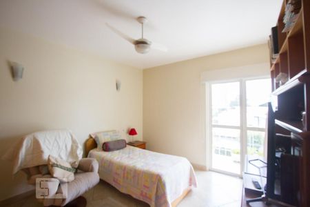 Casa à venda com 464m², 4 quartos e 3 vagasSuíte 2