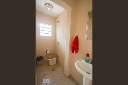 Casa à venda com 464m², 4 quartos e 3 vagasBanheiro Quarto de Serviço 2