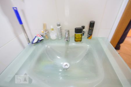 Casa à venda com 464m², 4 quartos e 3 vagasDetalhe Banheiro Suíte 2