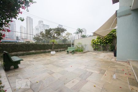 Casa à venda com 464m², 4 quartos e 3 vagasQuintal 1