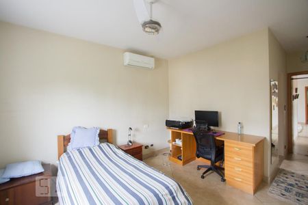 Casa à venda com 464m², 4 quartos e 3 vagasQuarto