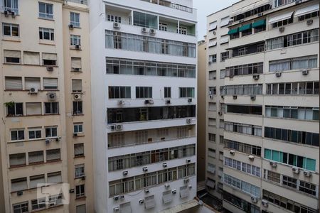Vista do Quarto 1 de apartamento para alugar com 2 quartos, 68m² em Copacabana, Rio de Janeiro