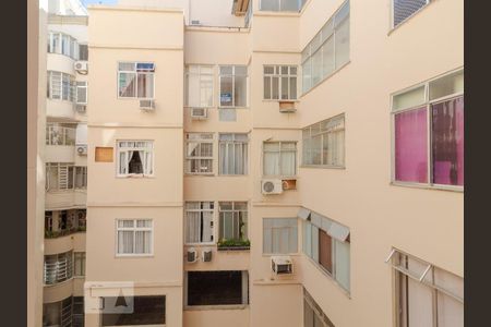 Vista da Sala de apartamento à venda com 2 quartos, 45m² em Copacabana, Rio de Janeiro