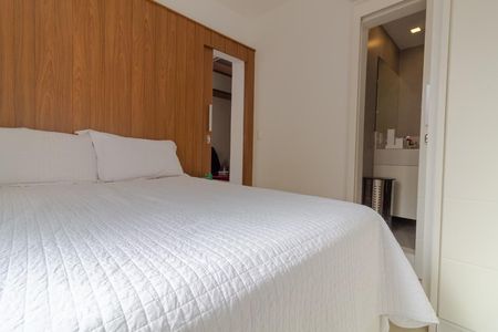 Suíte 1 de apartamento à venda com 2 quartos, 45m² em Copacabana, Rio de Janeiro