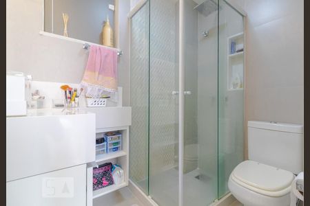 Banheiro da Suíte 1 de apartamento à venda com 2 quartos, 45m² em Copacabana, Rio de Janeiro