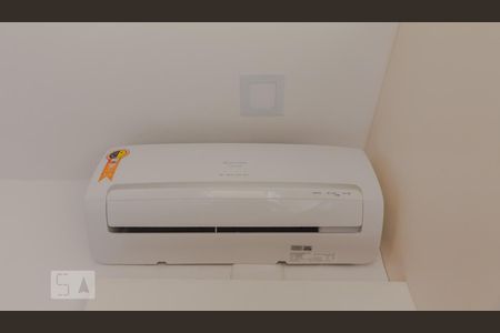 Detalhe da Suíte 1 - Ar condicionado de apartamento à venda com 2 quartos, 45m² em Copacabana, Rio de Janeiro