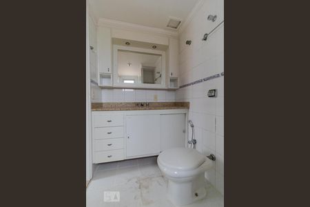 Apartamento à venda com 76m², 3 quartos e 1 vagaBanheiro da Suíte