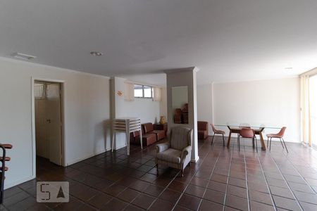 Apartamento à venda com 76m², 3 quartos e 1 vagaÁrea comum - Salão de festas