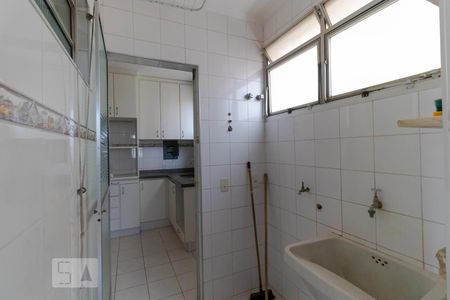 Apartamento à venda com 76m², 3 quartos e 1 vagaÁrea de Serviço