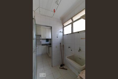 Apartamento à venda com 76m², 3 quartos e 1 vagaÁrea de Serviço