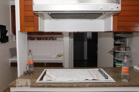 Casa à venda com 360m², 4 quartos e 4 vagasCozinha - Armários