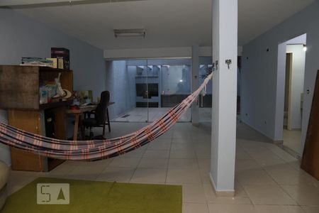 Casa à venda com 360m², 4 quartos e 4 vagasÁrea de lazer interna