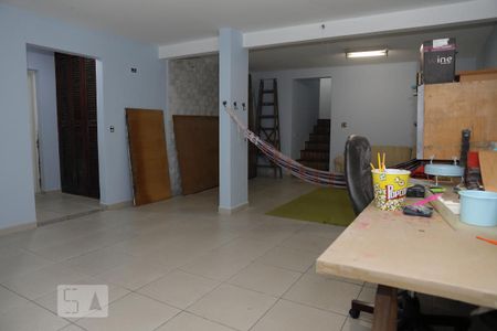 Casa à venda com 360m², 4 quartos e 4 vagasÁrea de lazer interna