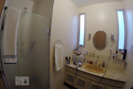 Casa à venda com 360m², 4 quartos e 4 vagasLavabo