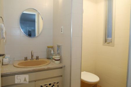 Casa à venda com 360m², 4 quartos e 4 vagasLavabo