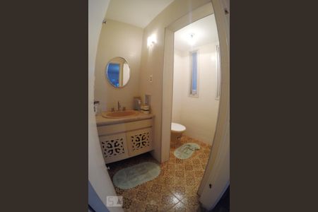 Casa à venda com 360m², 4 quartos e 4 vagasLavabo