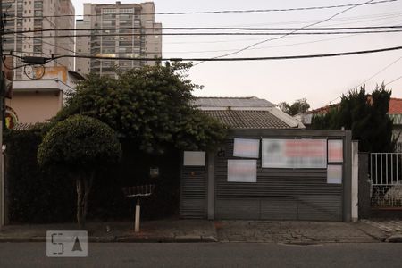 Casa à venda com 360m², 4 quartos e 4 vagasFachada