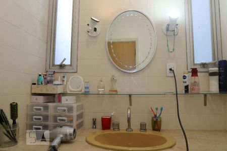 Casa à venda com 360m², 4 quartos e 4 vagasBanheiro 2