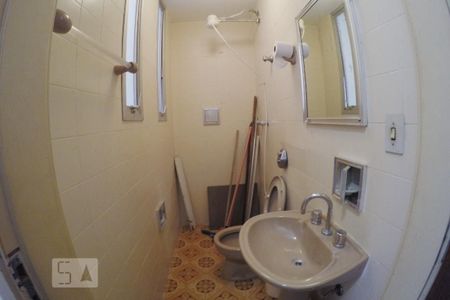 Casa à venda com 360m², 4 quartos e 4 vagasDespensa - banheiro