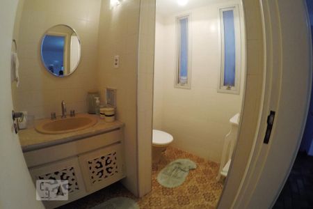 Casa à venda com 360m², 4 quartos e 4 vagasLavabo