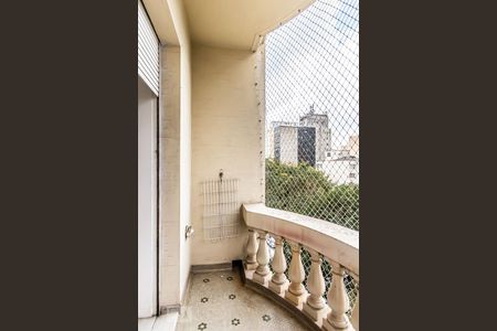 Apartamento à venda com 268m², 3 quartos e 1 vaga Apartamento à venda com 268m², 3 quartos e 1 vagaVaranda da sala