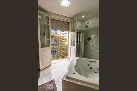 Apartamento à venda com 268m², 3 quartos e 1 vaga Apartamento à venda com 268m², 3 quartos e 1 vagaSuíte