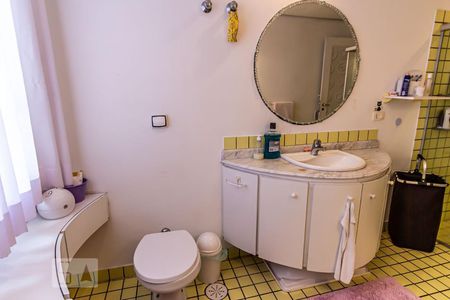 Apartamento à venda com 268m², 3 quartos e 1 vaga Apartamento à venda com 268m², 3 quartos e 1 vagaBanheiro