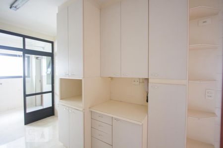 Apartamento para alugar com 140m², 3 quartos e 2 vagasCozinha