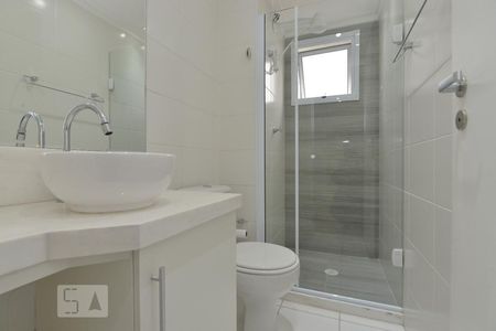 Banheiro de apartamento para alugar com 1 quarto, 31m² em Água Branca, São Paulo