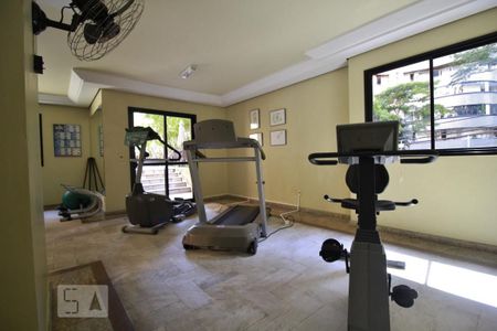 Apartamento à venda com 203m², 4 quartos e 4 vagasAcademia