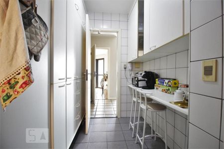 Apartamento à venda com 203m², 4 quartos e 4 vagasCozinha