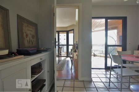 Apartamento à venda com 203m², 4 quartos e 4 vagasCopa