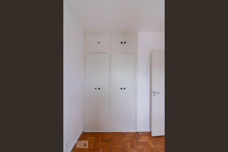 Quarto 1 de apartamento para alugar com 2 quartos, 62m² em Indianópolis, São Paulo