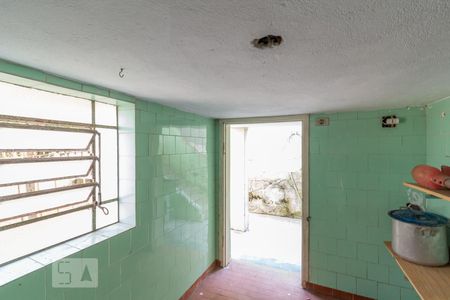 Casa à venda com 100m², 2 quartos e 2 vagasDespensa