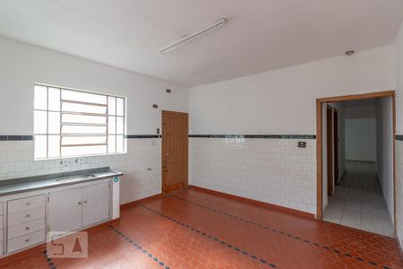 Casa à venda com 100m², 2 quartos e 2 vagasCozinha
