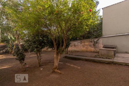 Casa à venda com 100m², 2 quartos e 2 vagasQuintal