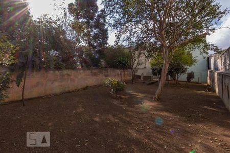 Casa à venda com 100m², 2 quartos e 2 vagasQuintal