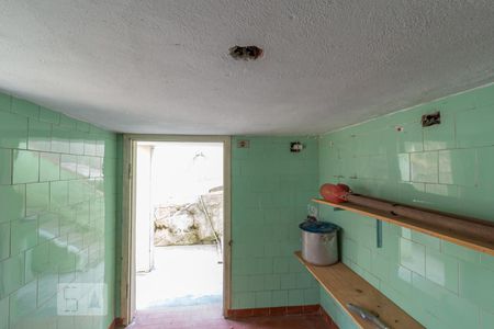 Casa à venda com 100m², 2 quartos e 2 vagasDespensa