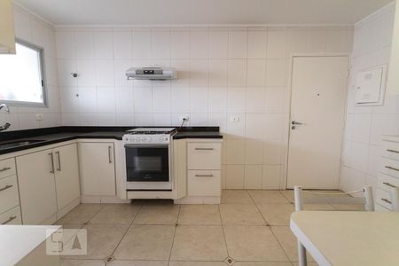 Apartamento à venda com 243m², 3 quartos e 2 vagasCozinha