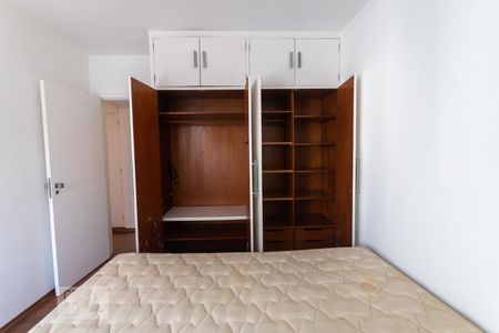 Apartamento à venda com 243m², 3 quartos e 2 vagasQuarto 2 - Armários