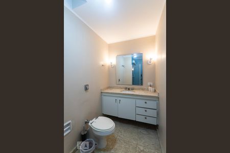 Apartamento à venda com 243m², 3 quartos e 2 vagasBanheiro Social