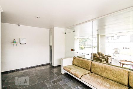 Apartamento para alugar com 76m², 2 quartos e 1 vagaHall